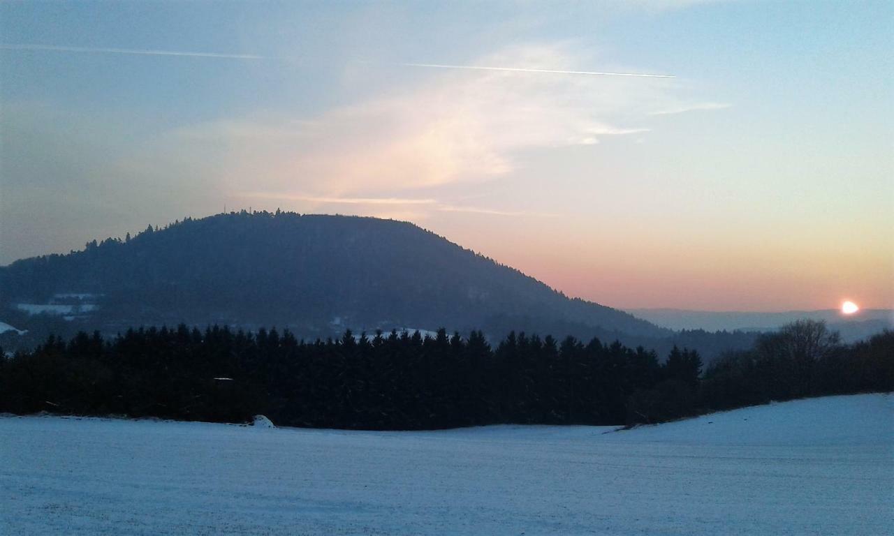 Gaestehaus Am Hochsimmer Ettringen  Exterior foto